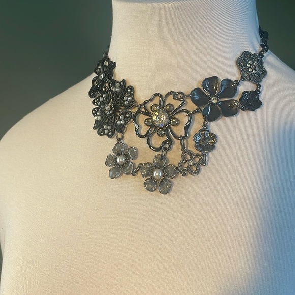 Jewelry - Metallic, rhinestone and enamel floral  necklace